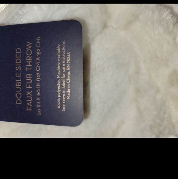 SOLD!! Rachel Rachel Roy Double Sided Faux Fur Throw Blanket with Gift Box - Picture 4 of 7